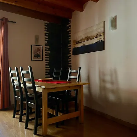 2 Bedroom, 2 Bathroom - Travessa Da Madalena Lissabon