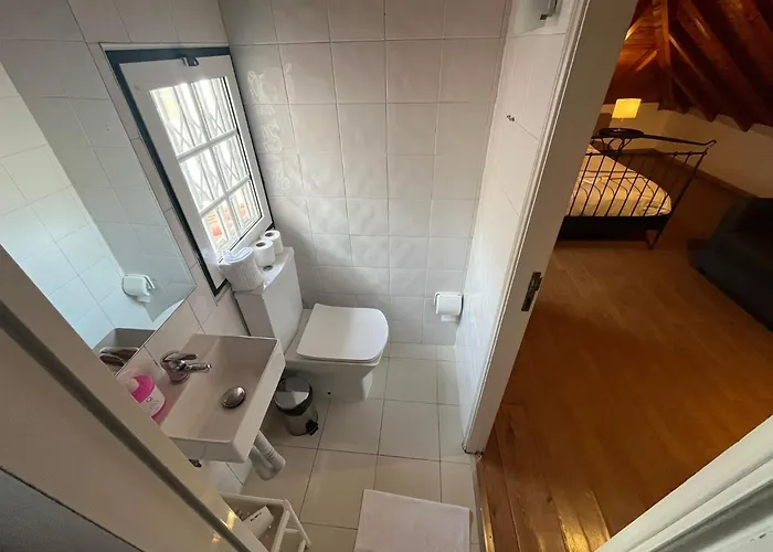 2 Bedroom, 2 Bathroom - Travessa Da Madalena Apartamento Lisboa